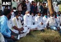 राजस्थान के करौली में एक पुजारी को जिन्दा जलाया पीड़ित परिवार अंतिम संस्कार से पहले कर रहा 50 लाख के मुआवज़े की मांग