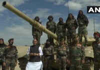 लद्दाख दौरे पर बोले रक्षा मंत्री भारत की एक इंच जमीन को भी दुनिया की कोई ताकत छू नहीं सकती