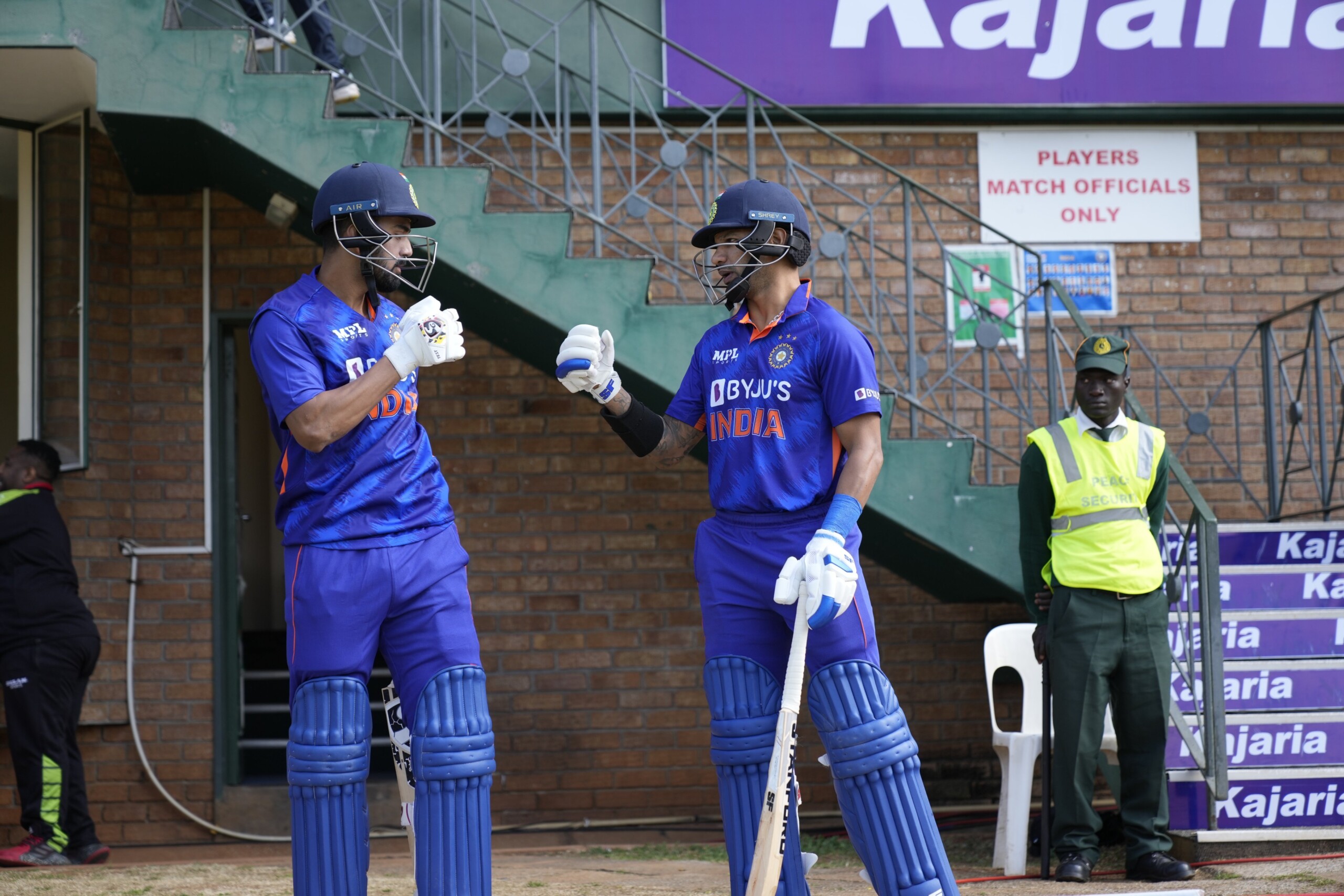 भारत ने तीसरे वनडे में जिम्बाब्वे को 13 रनों से हराया