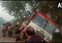 बहराइच में बड़ा सड़क हादसा छह यात्रियों की मौत 15 यात्री घायल